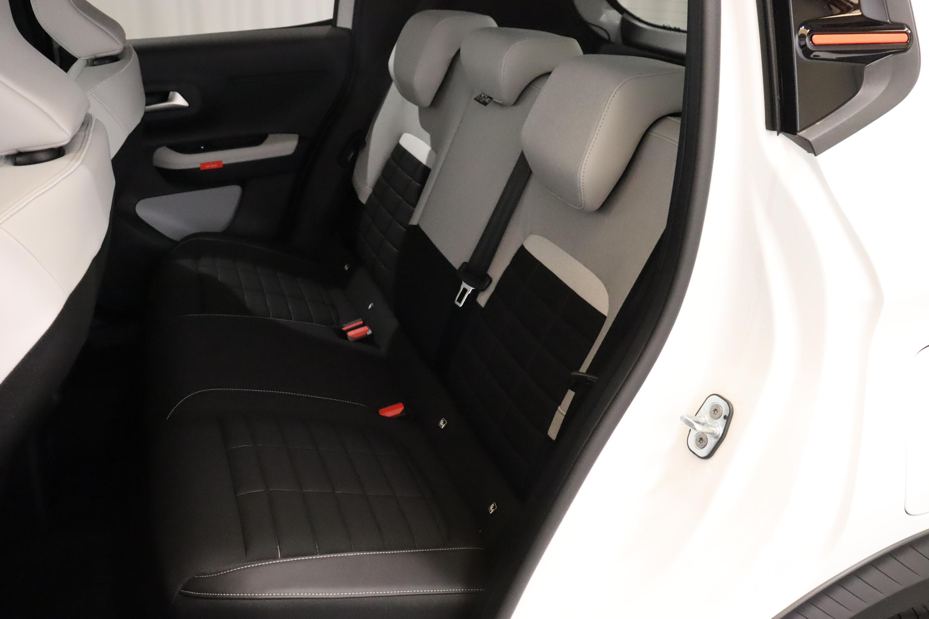 Citroën e-C3 long range Edition Tricolore - Vorschau 5