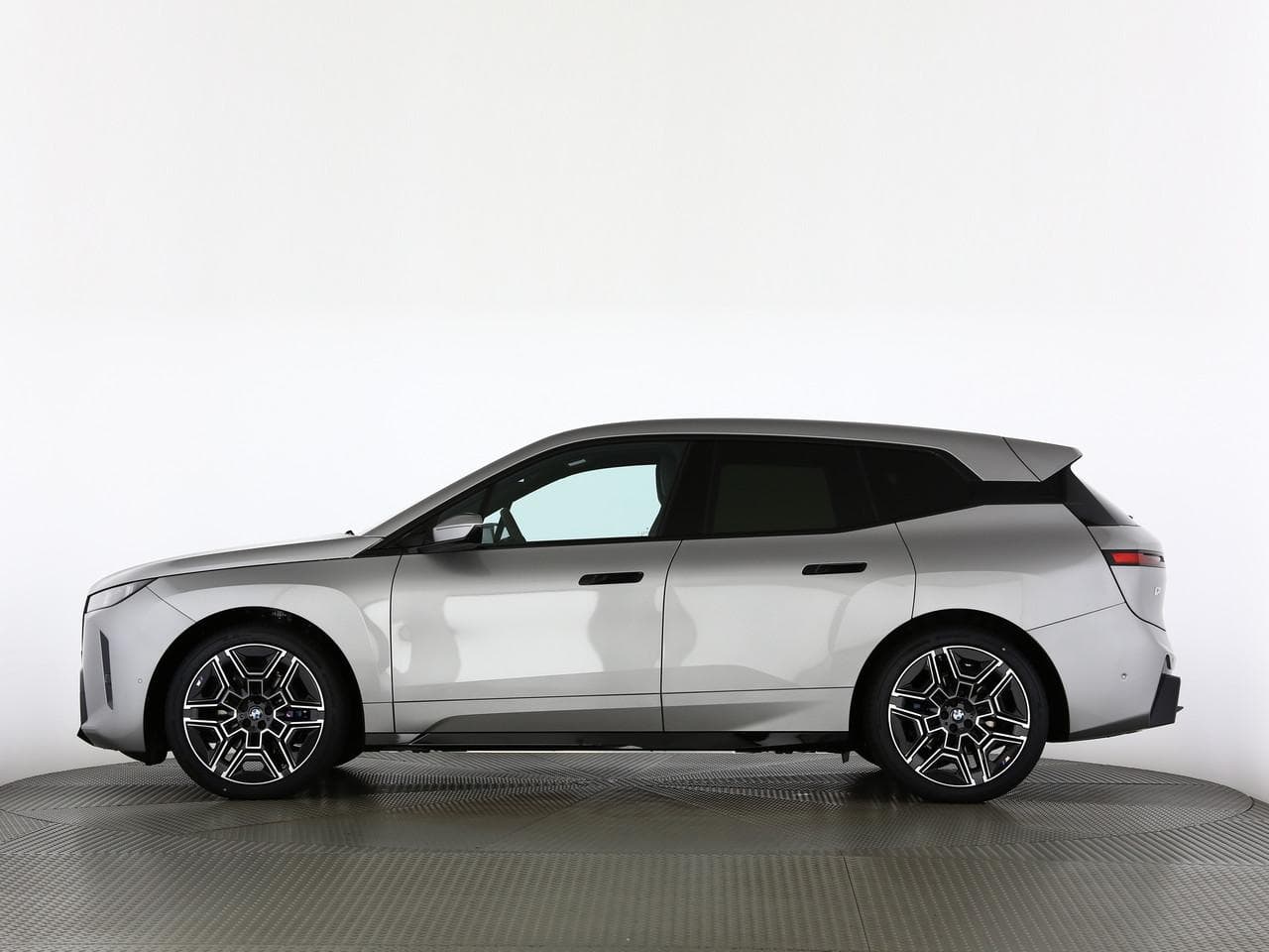 BMW iX xDrive60 - Vorschau 2