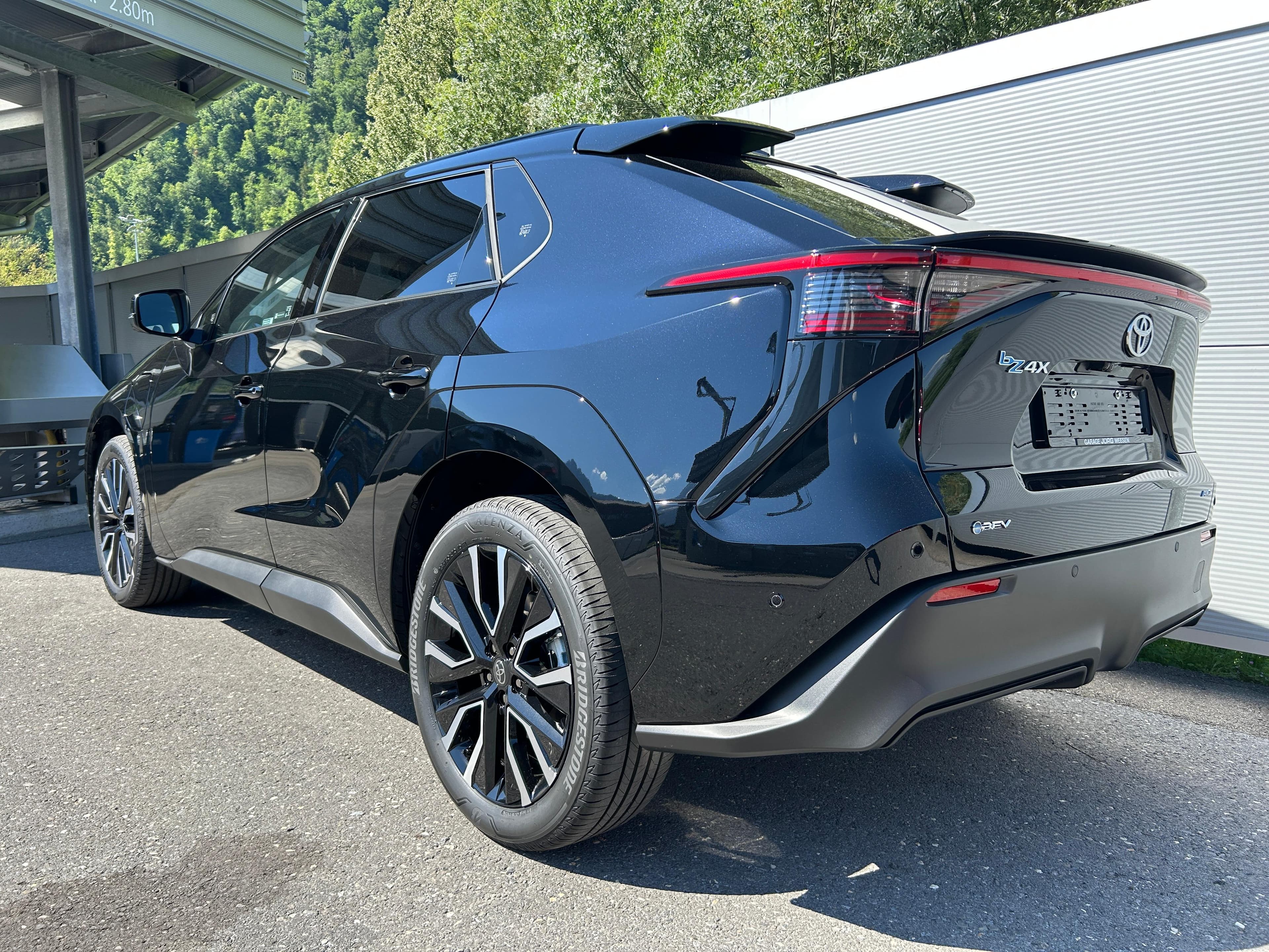 Toyota bZ4X Premium AWD - Vorschau 4