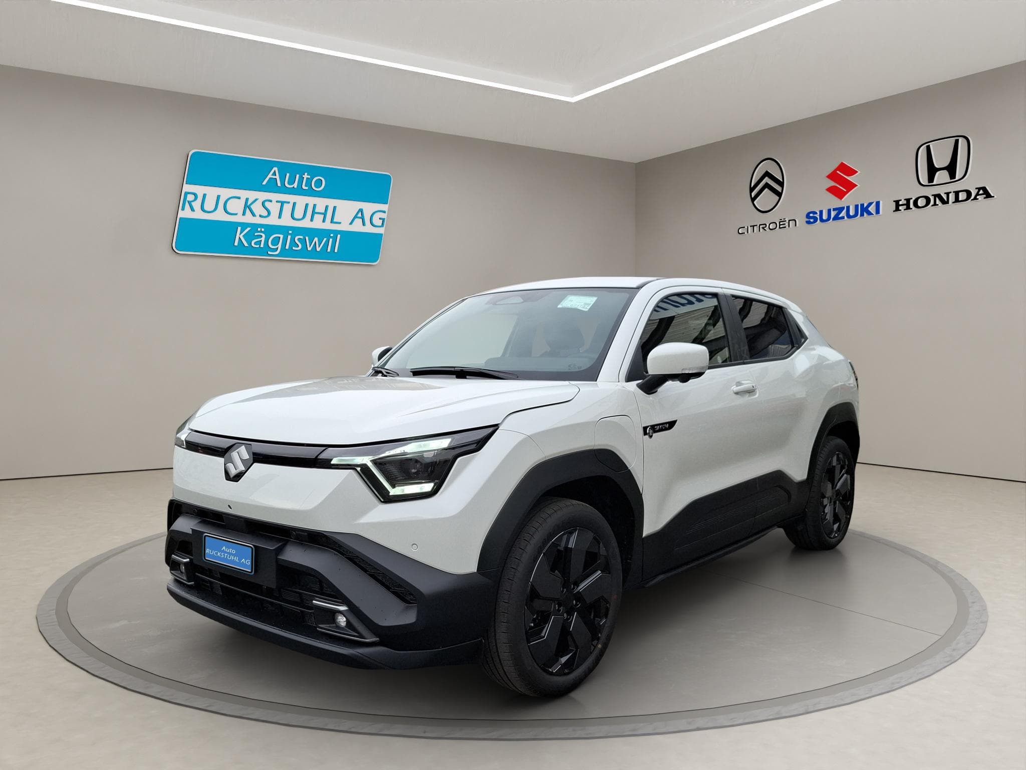 Suzuki e Vitara Sakura Top 4x4 - Bild 1