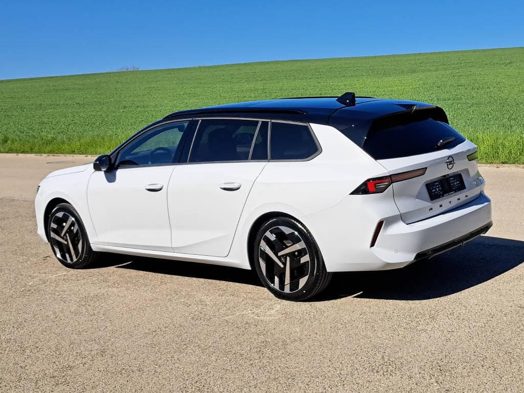 Opel Astra-e Sports Tourer Ultimate 156cv - Vorschau 3