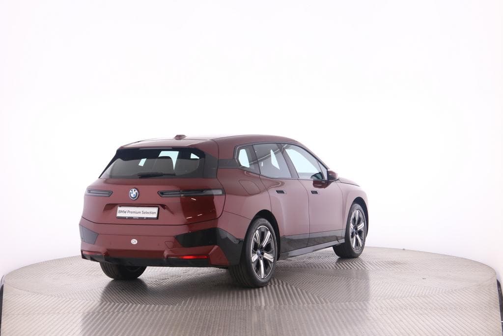 BMW iX xDrive50 - Vorschau 2