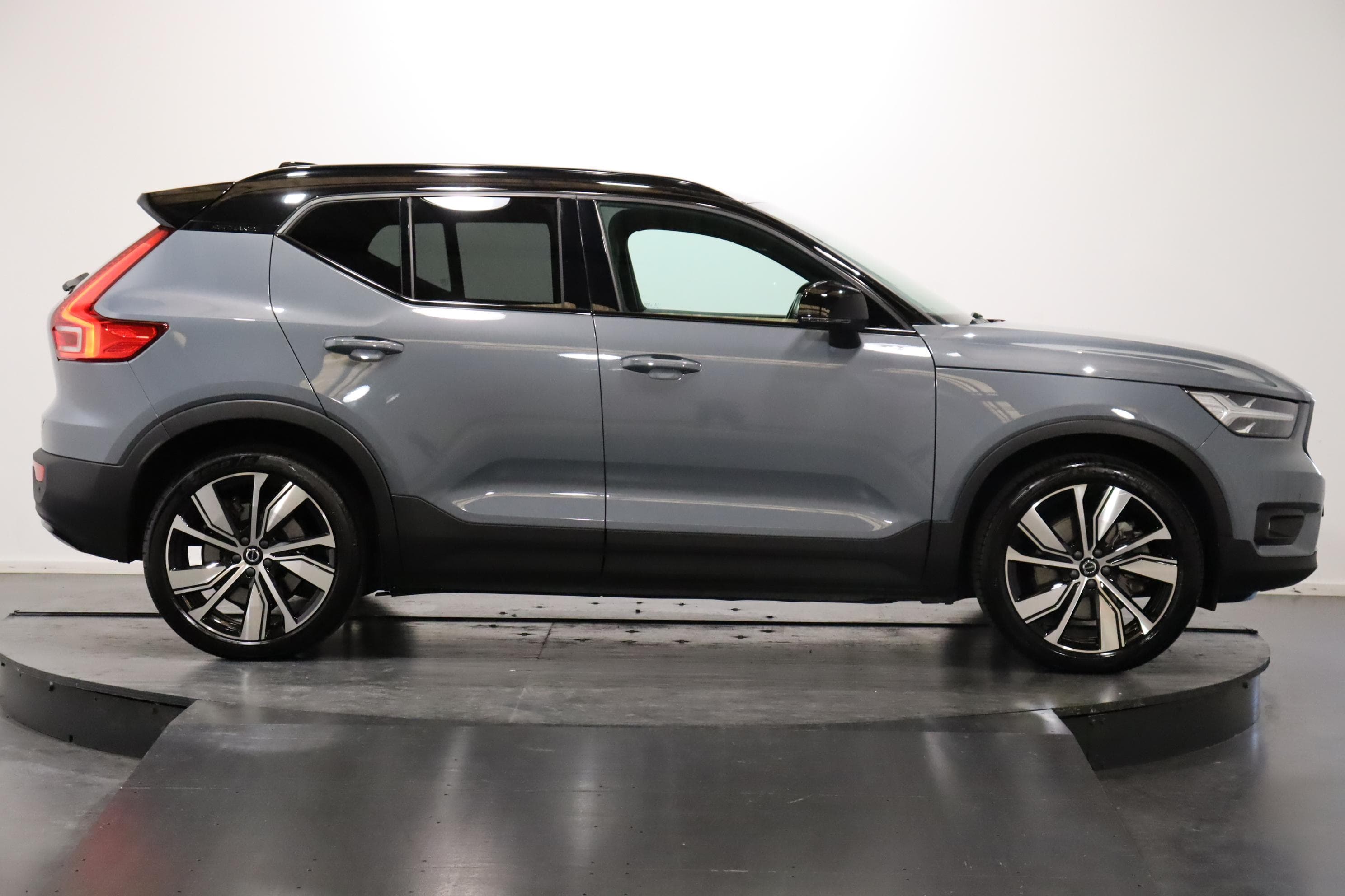 Volvo XC40 P8 Twin R-Design AWD - Vorschau 3