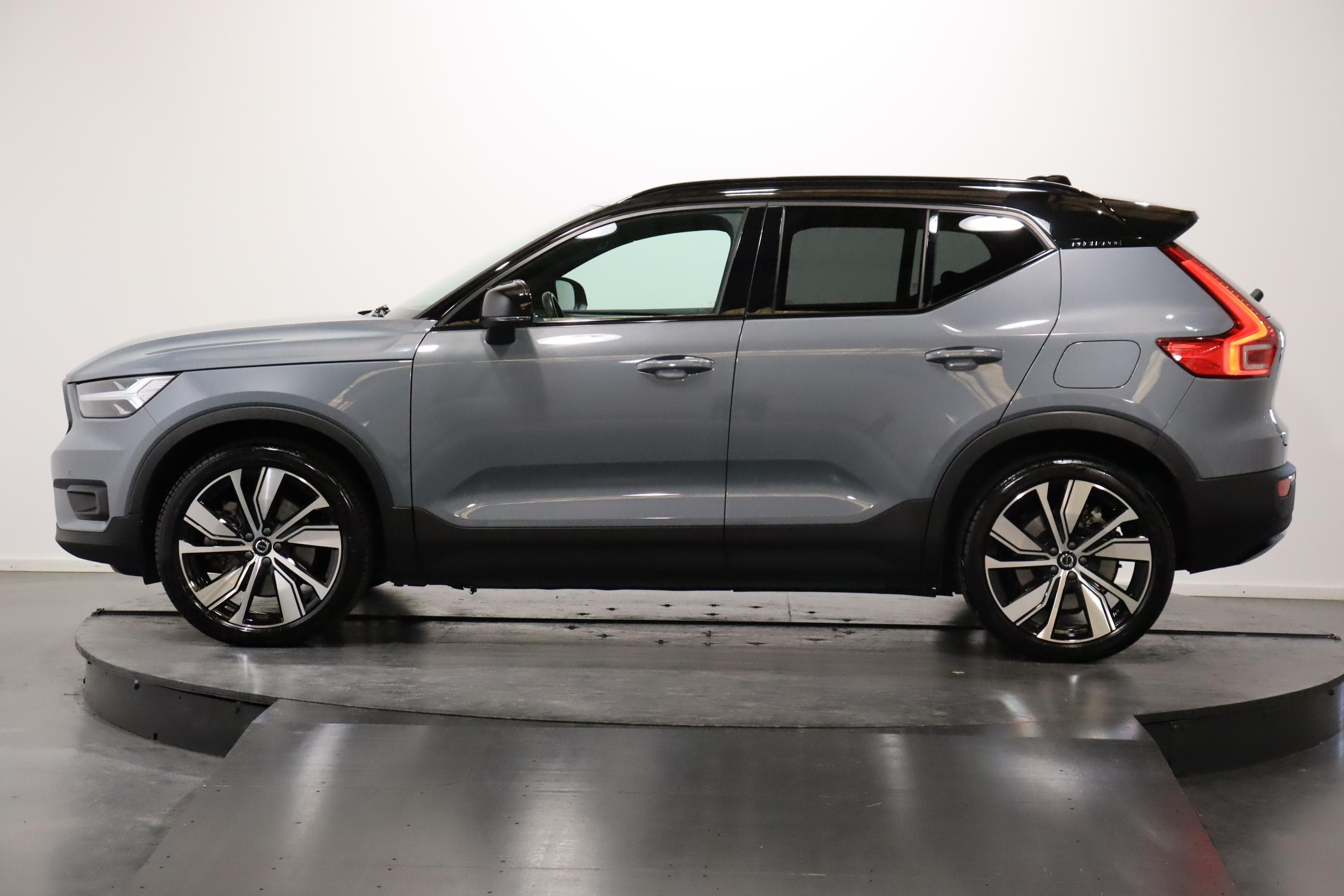 Volvo XC40 P8 Twin R-Design AWD - Vorschau 4