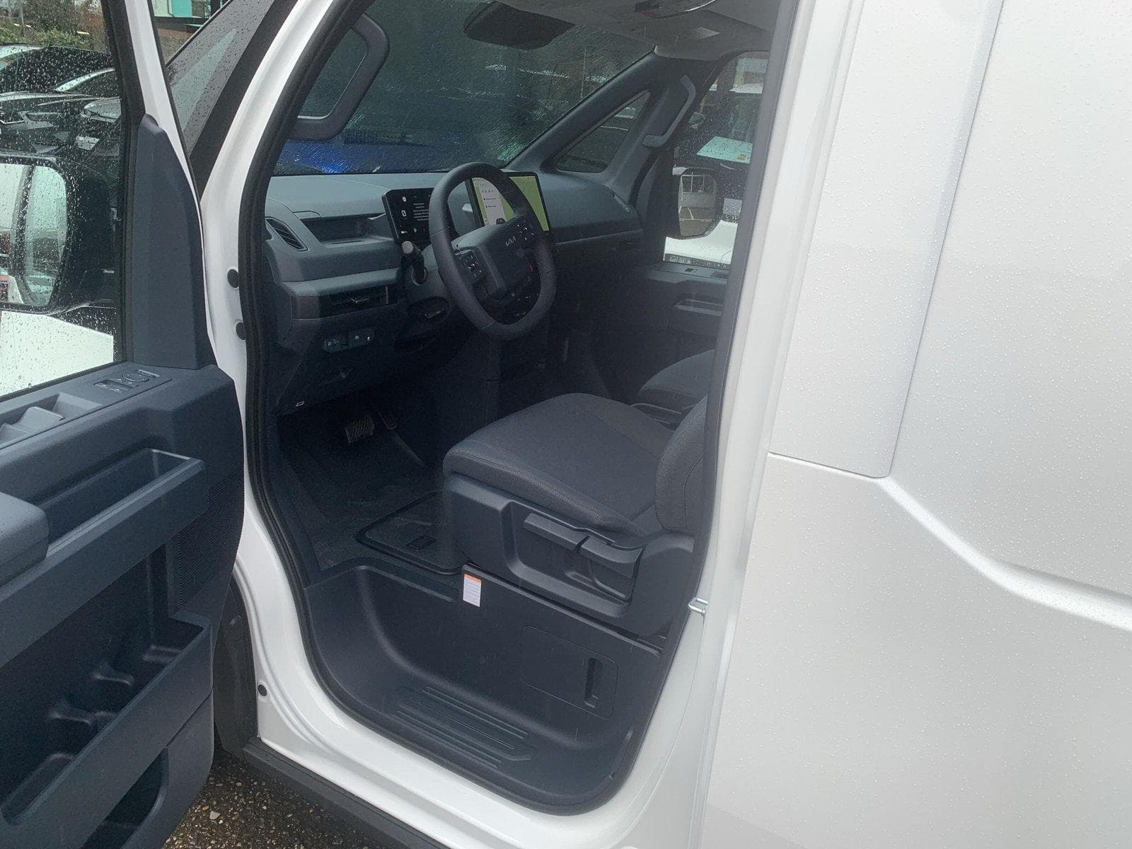 Kia PV5 Cargo 51.5 kWh Essential - Vorschau 5