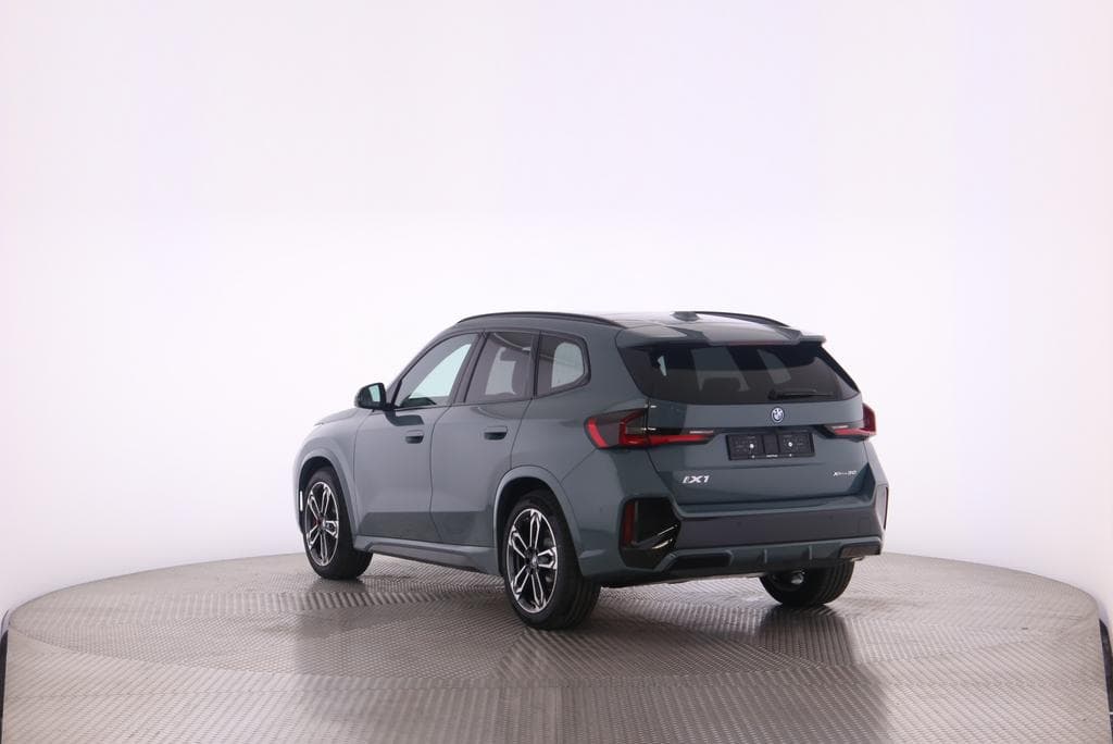 BMW iX1 30 xDrive - Vorschau 4