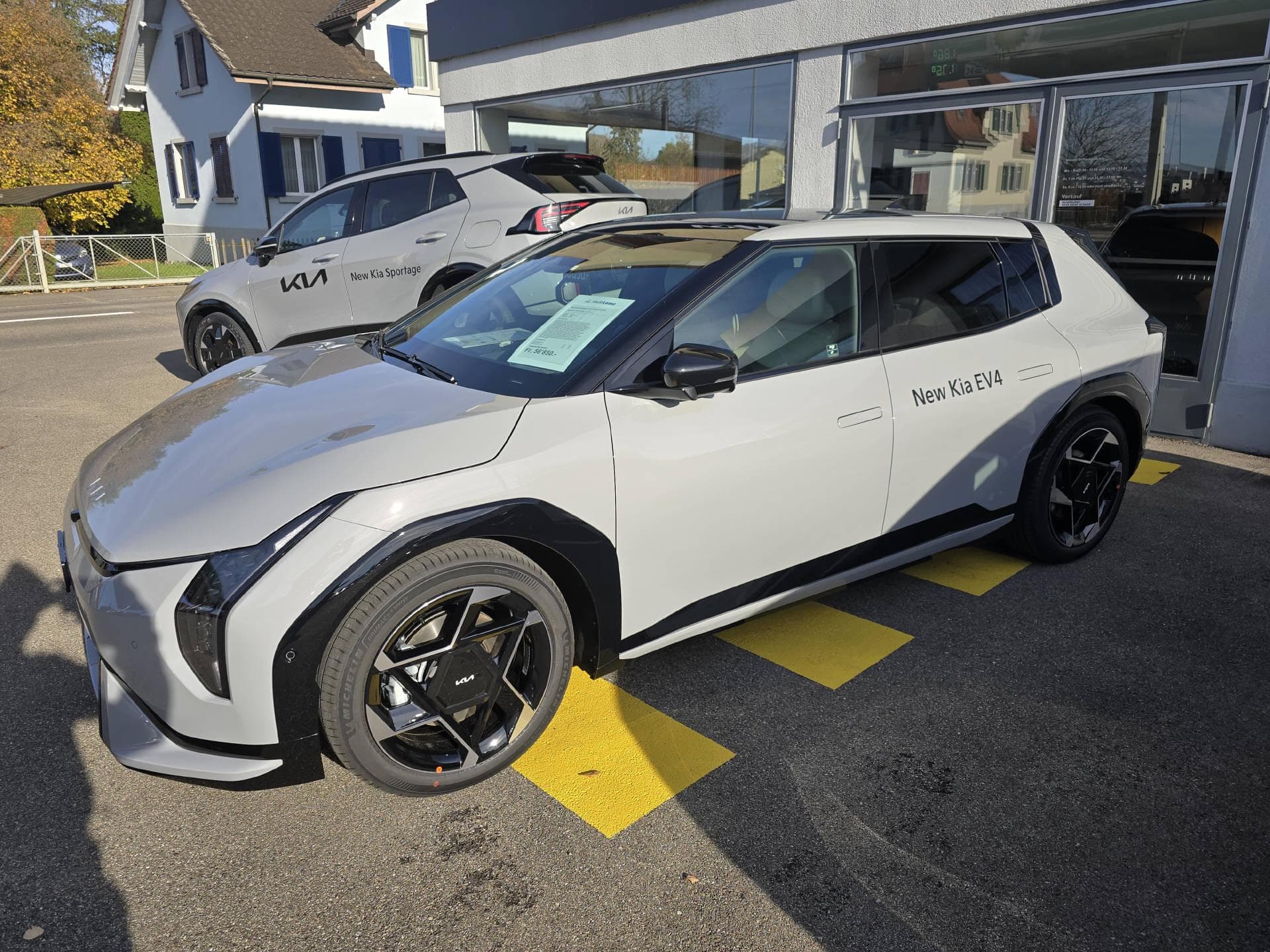 Kia EV4 81 kWh GT-Line - Vorschau 2