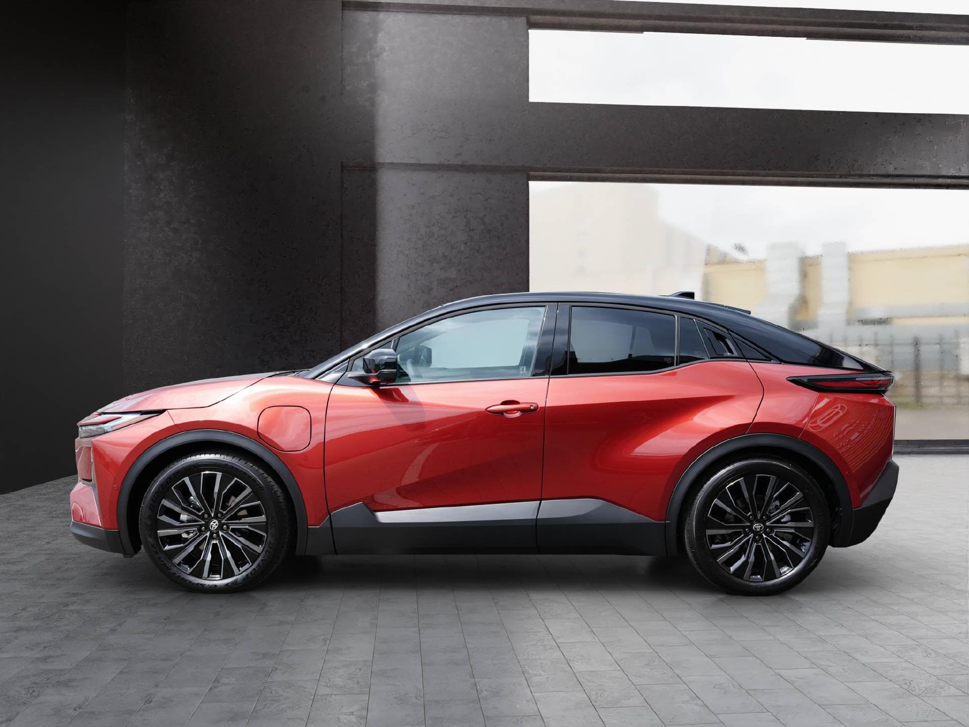 Toyota C-HR+ Premium AWD - Vorschau 3