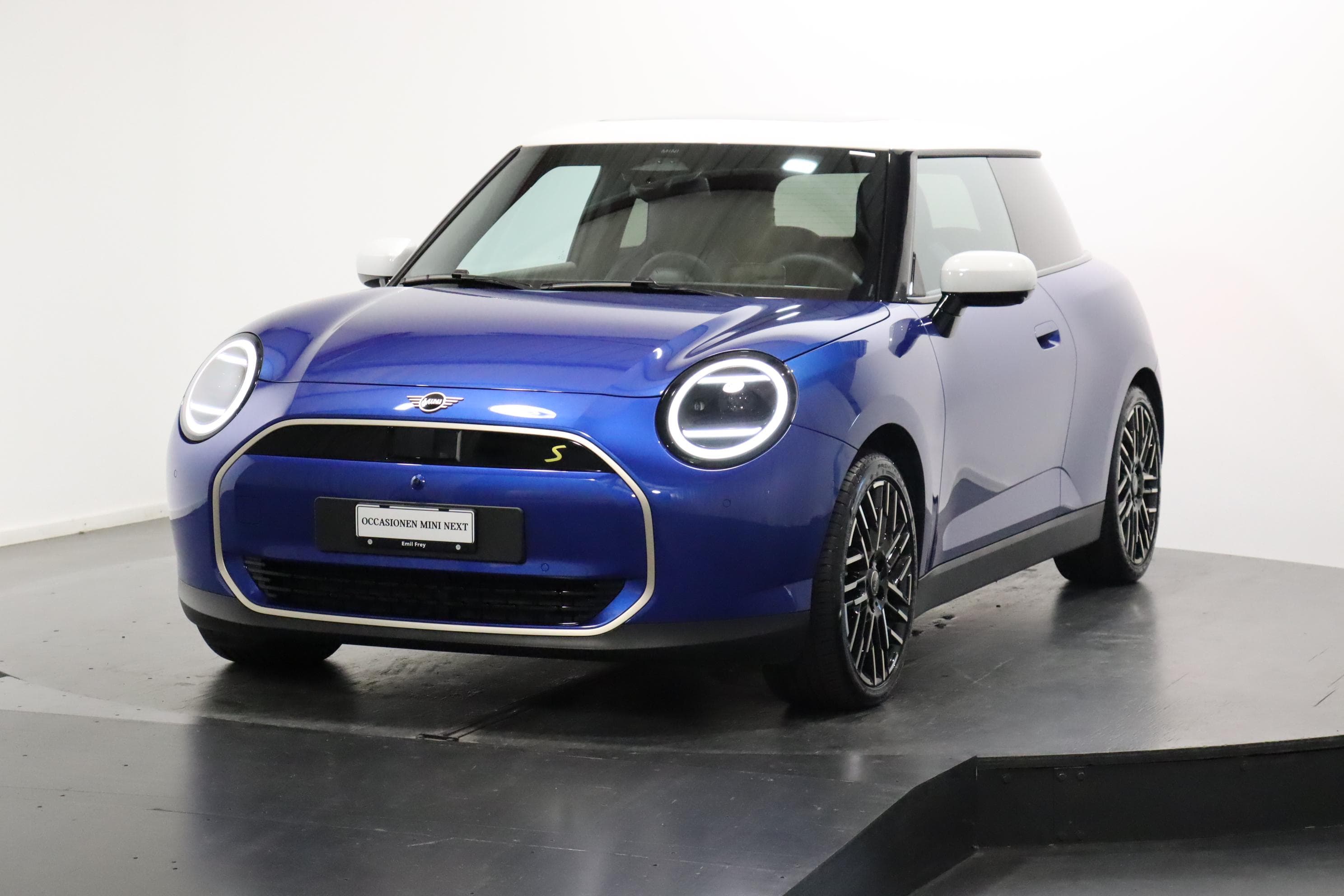 Mini J01 Cooper SE