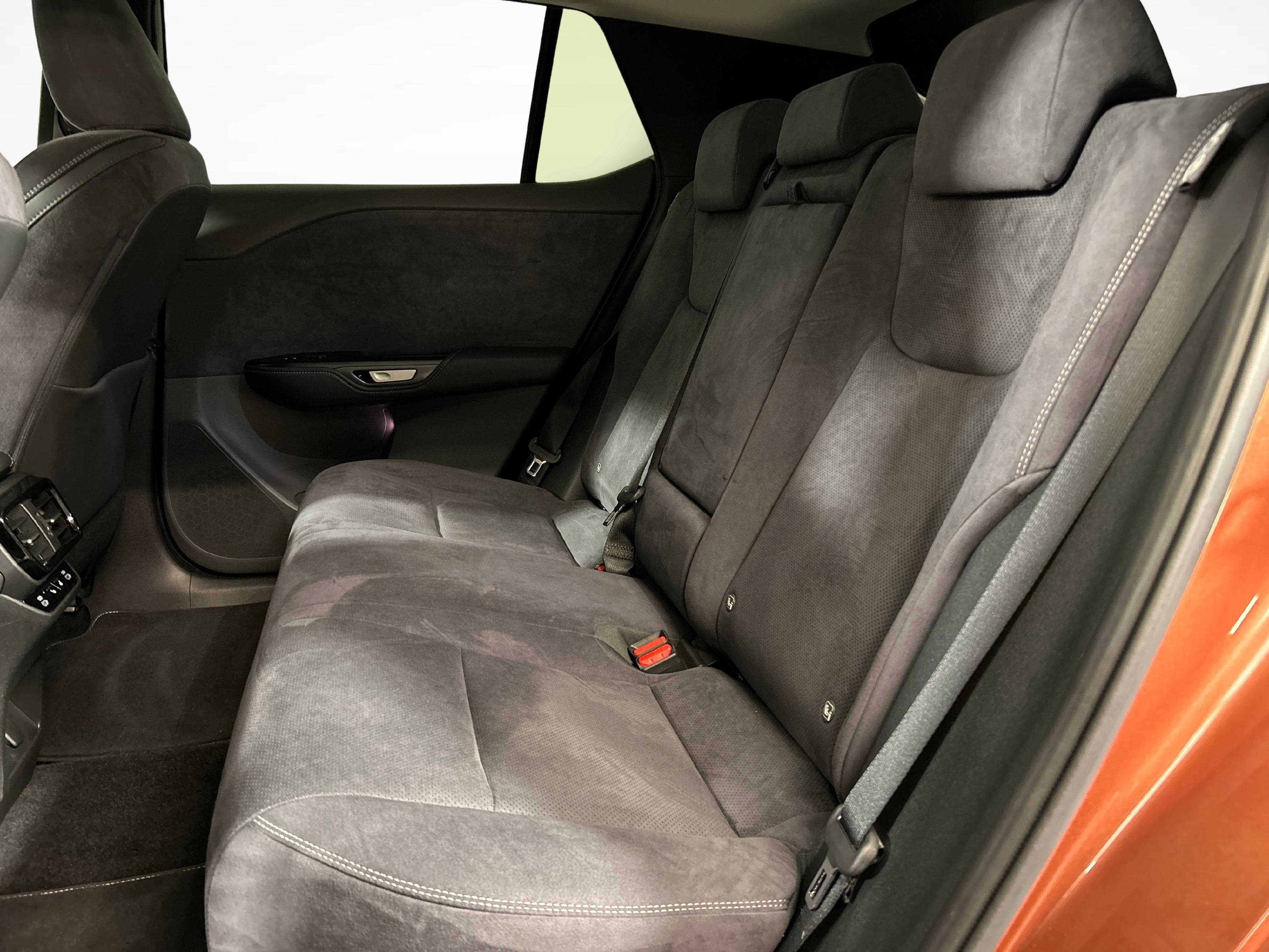 Lexus RZ 450e Excellence - Vorschau 5