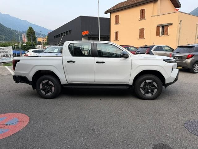 Toyota Hilux Double Cab.-Pick-up 59KWh Comfort - Vorschau 4