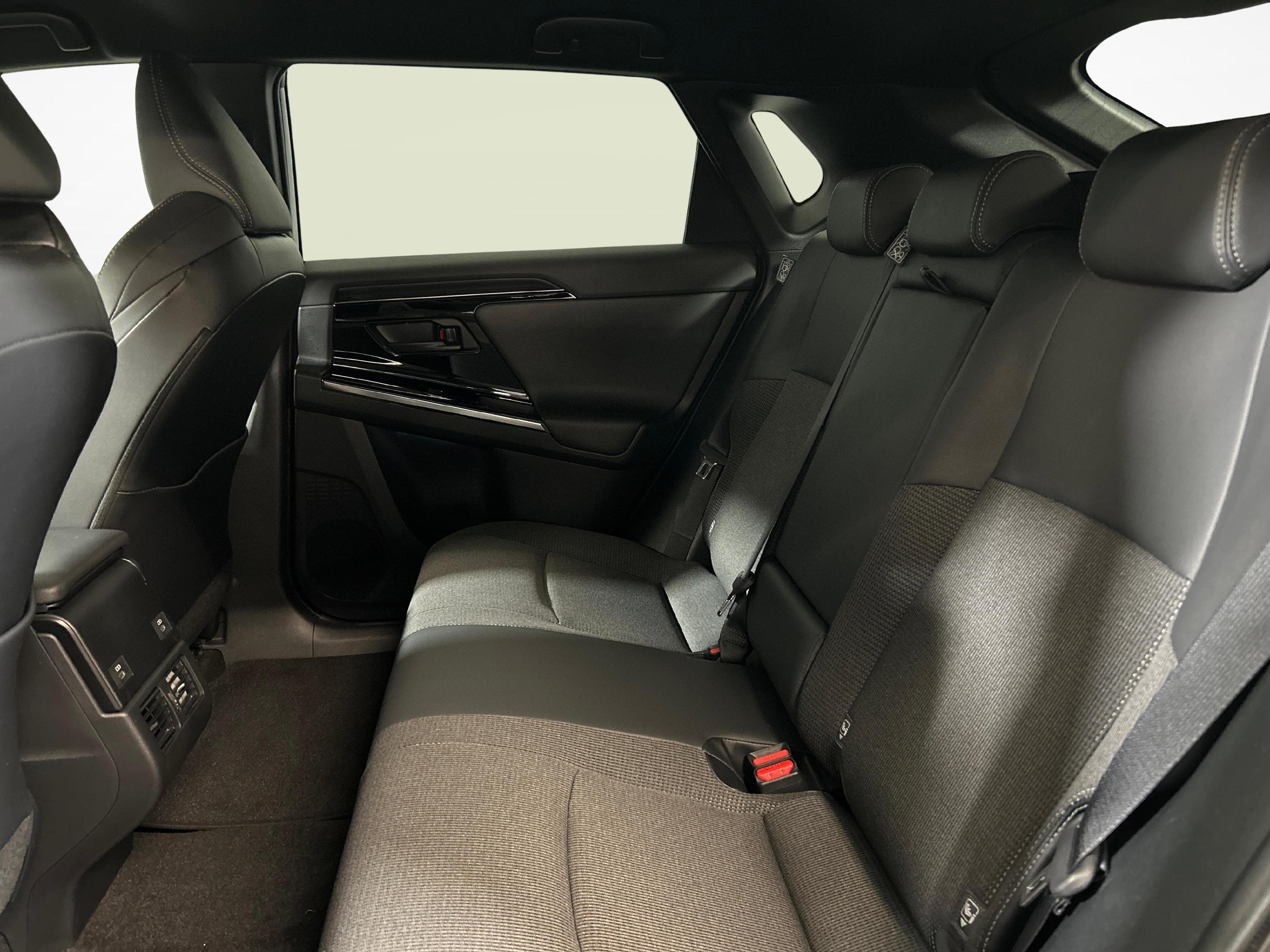 Toyota bZ4X Style AWD - Vorschau 5