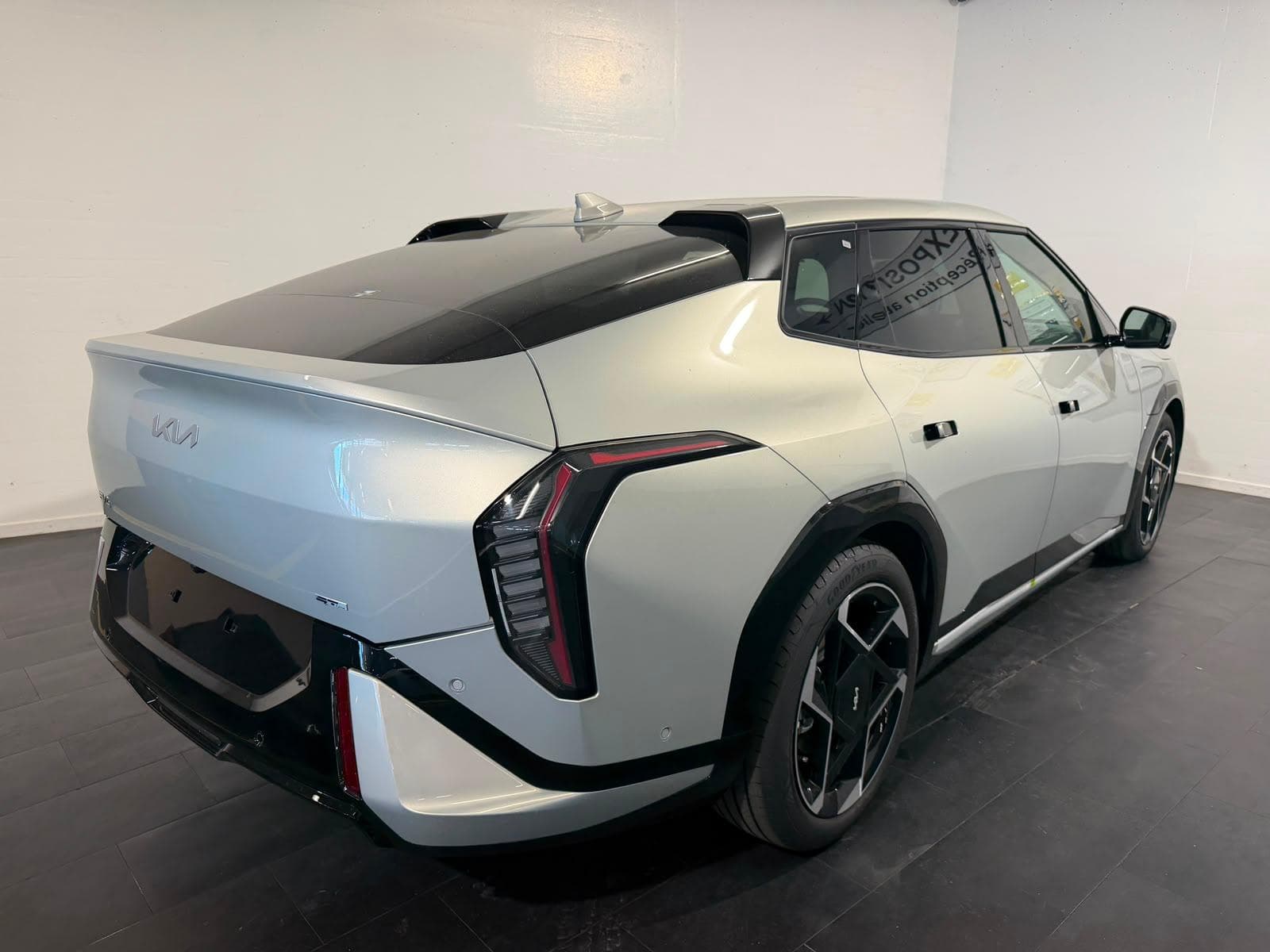 Kia EV4 Fastback 81 kWh GT-Line - Vorschau 2