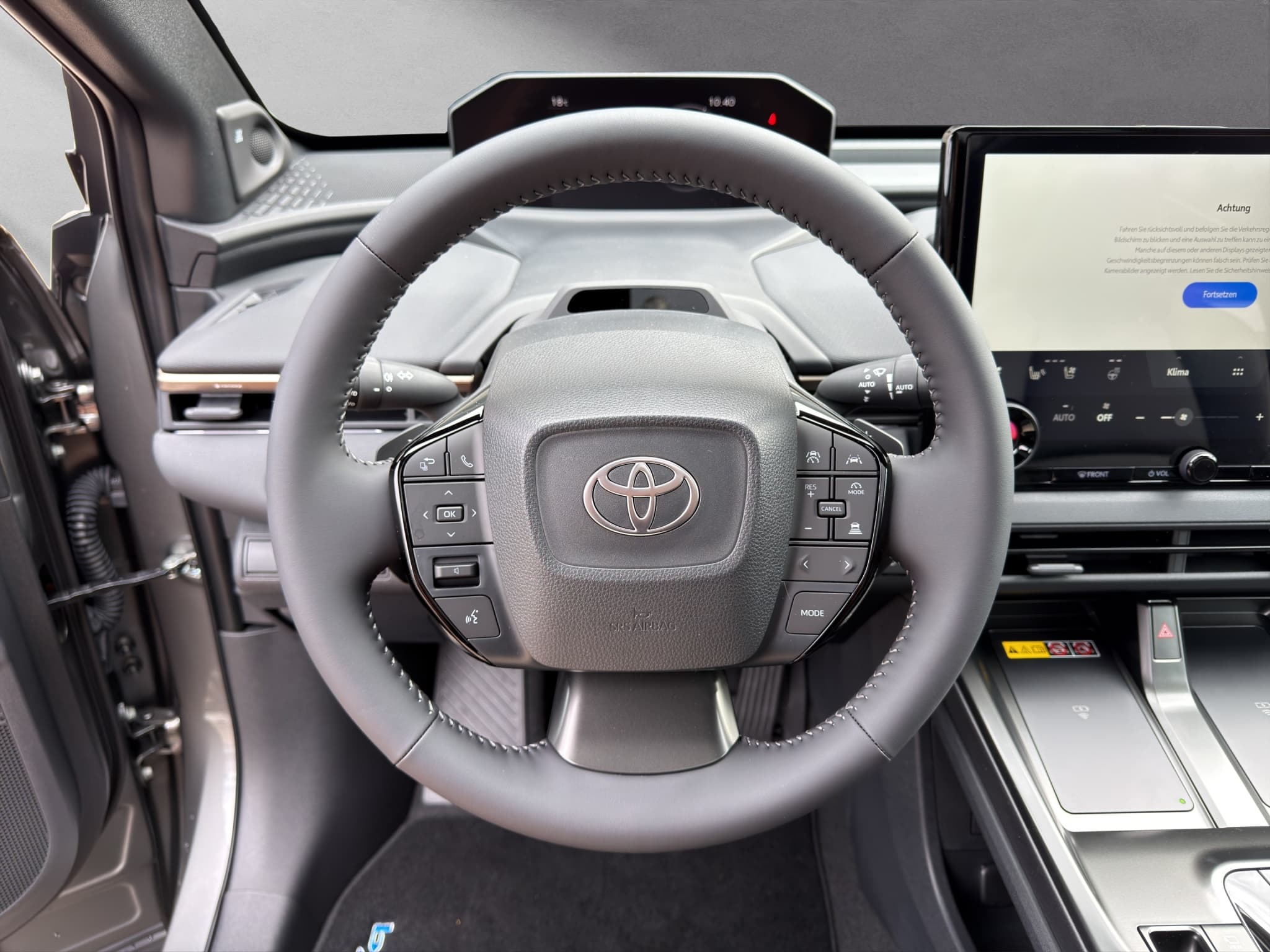 Toyota bZ4X Premium AWD - Vorschau 5