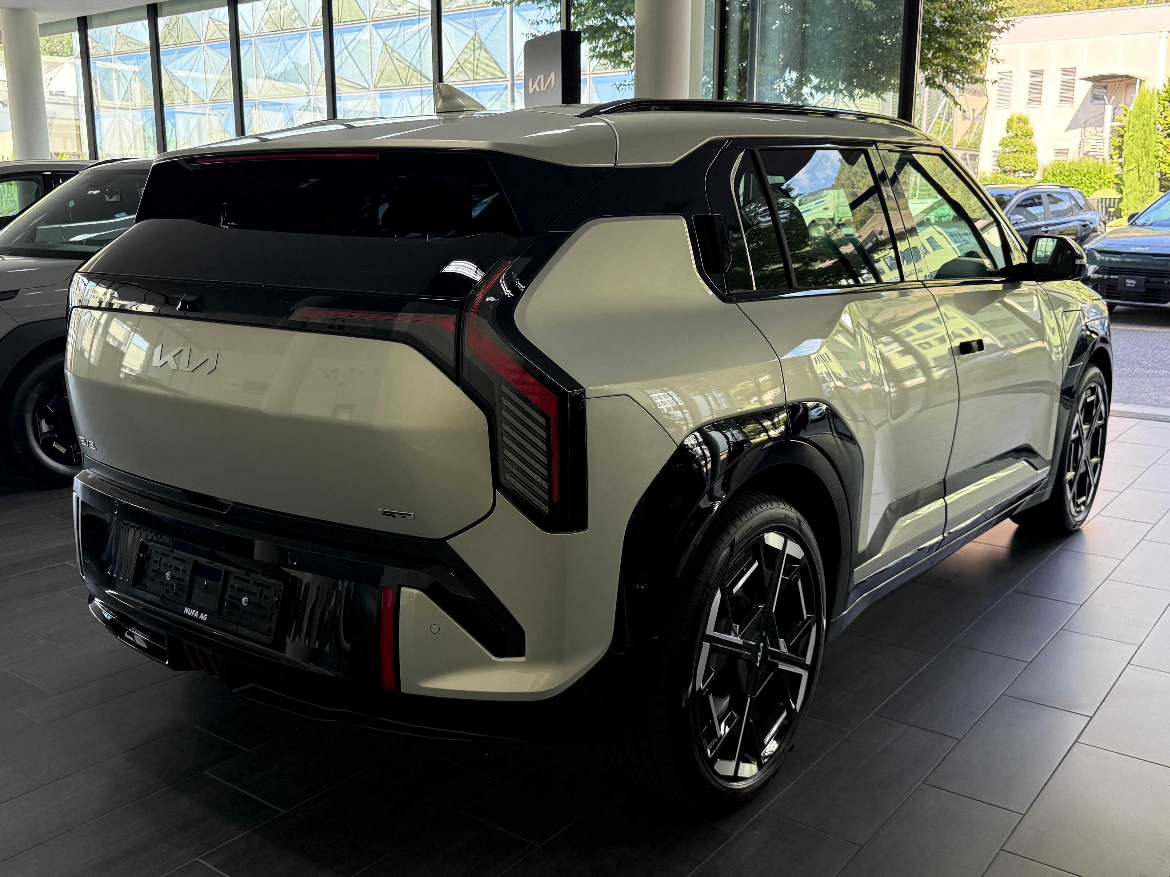 Kia EV3 81 kWh GT 4x4 - Vorschau 5
