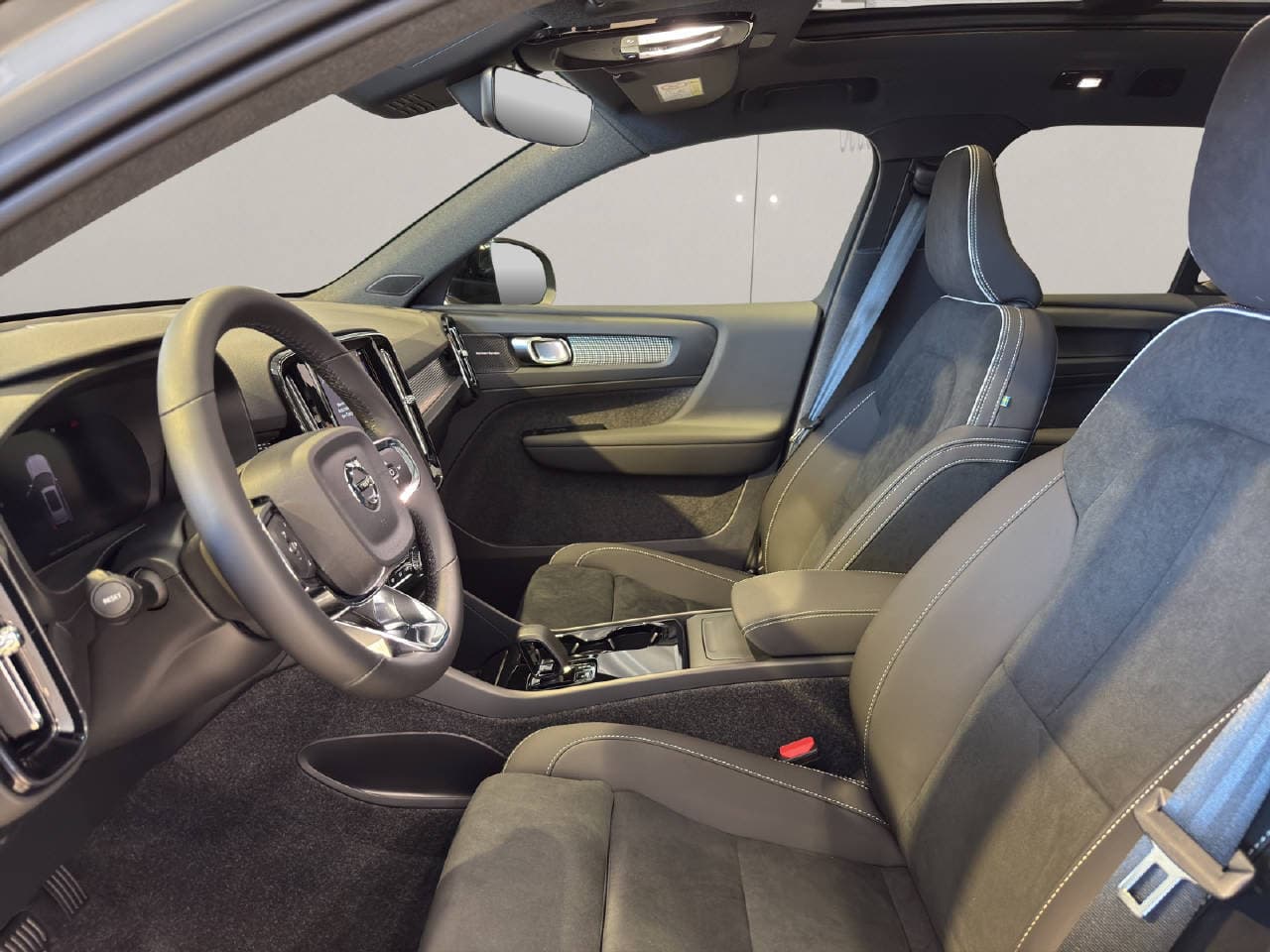 Volvo EX40 Twin Ultra AWD - Vorschau 5