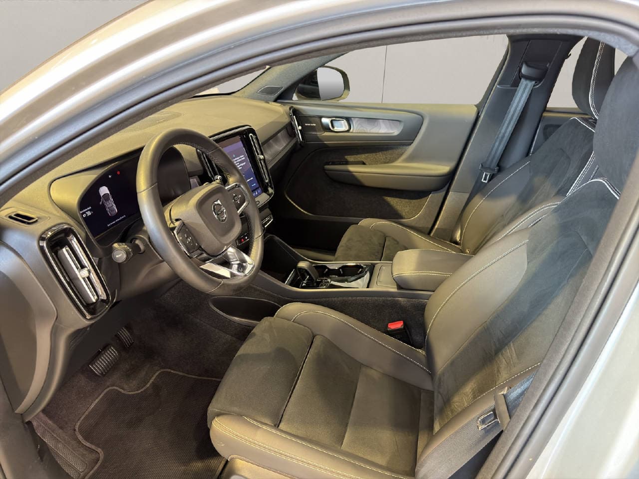 Volvo C40 P8 Twin Recharge Ultimate AWD - Vorschau 5