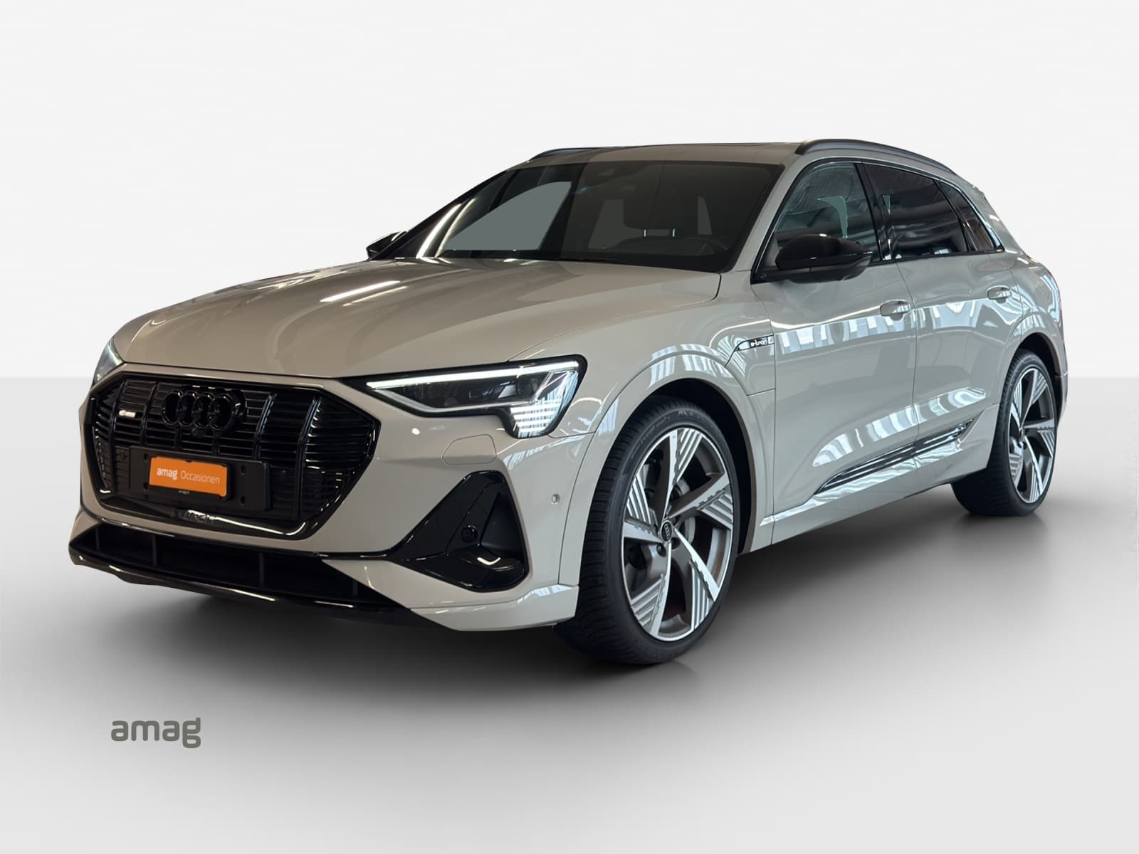e-tron 55 S line