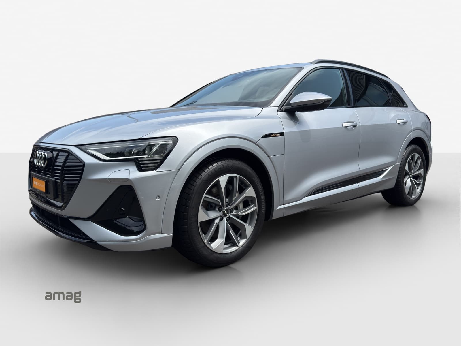 e-tron 55 S line