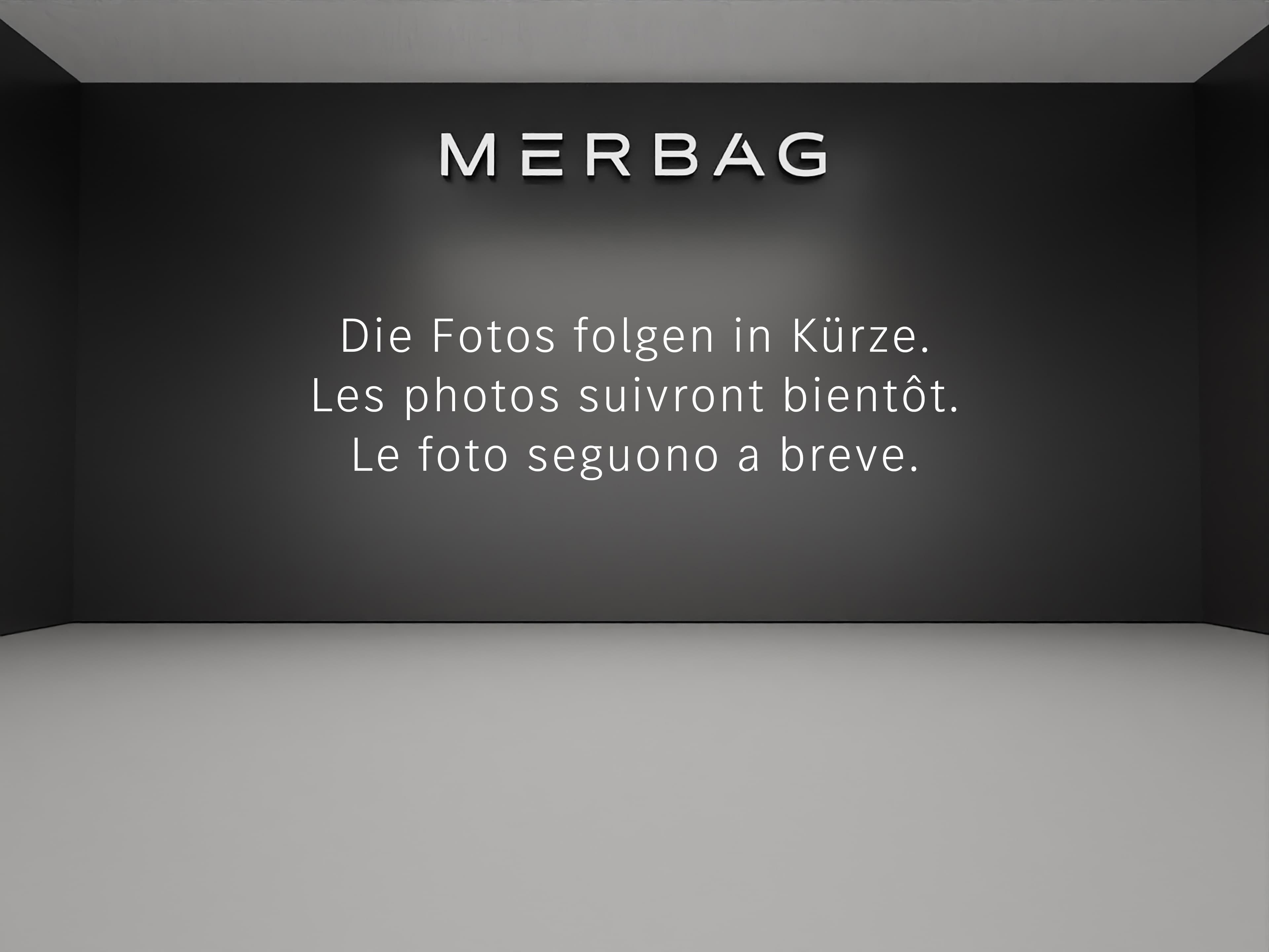 Mercedes-Benz EQE 300