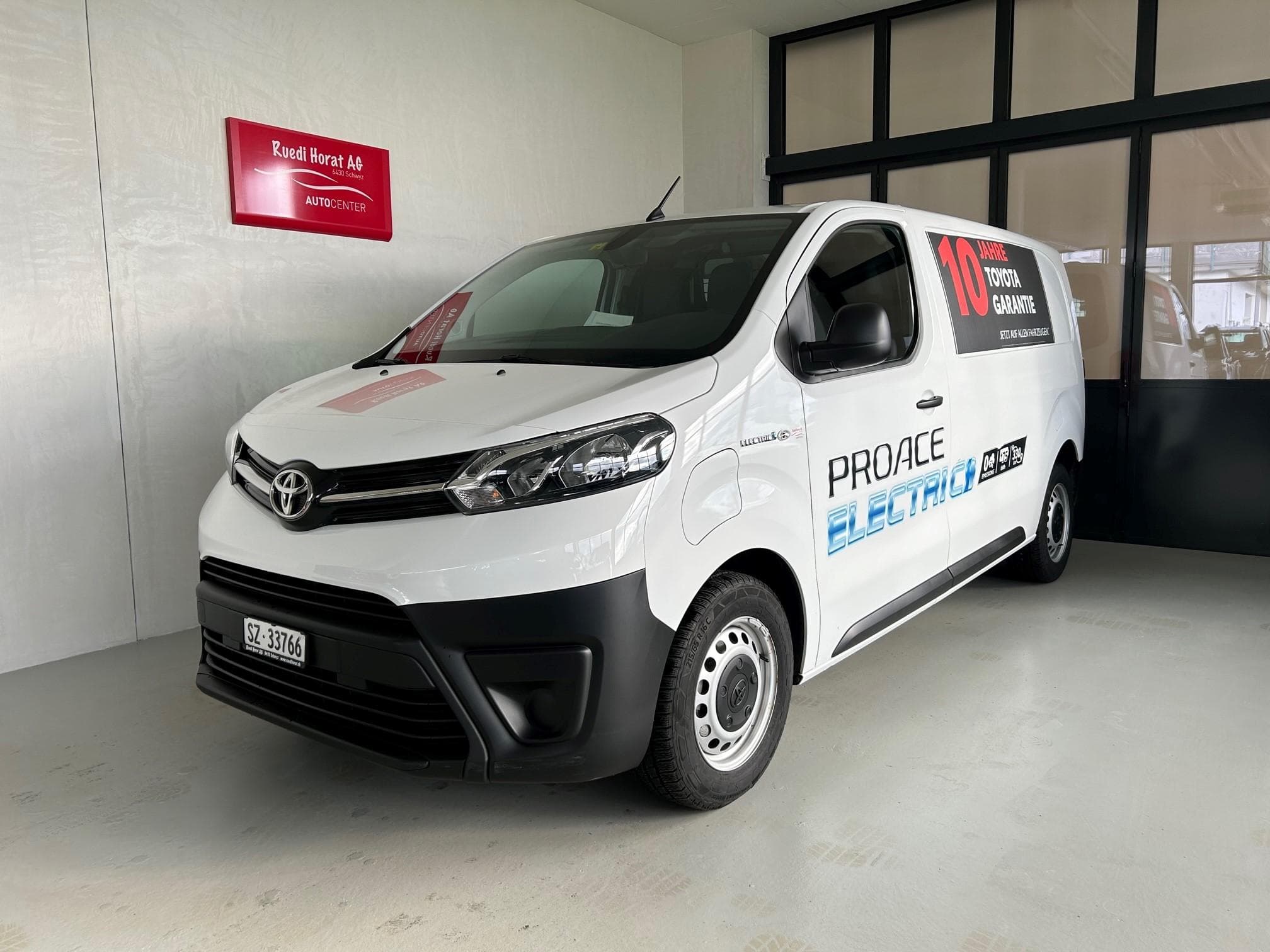 Toyota PROACE Van L1 Heckklappe 50KWh 7kW OBC Active