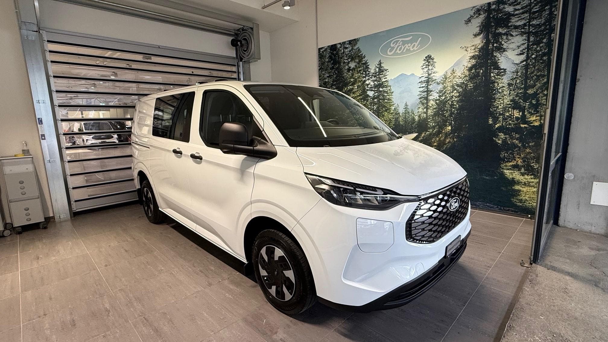 Ford E-Transit C Van 320 L1 Trend