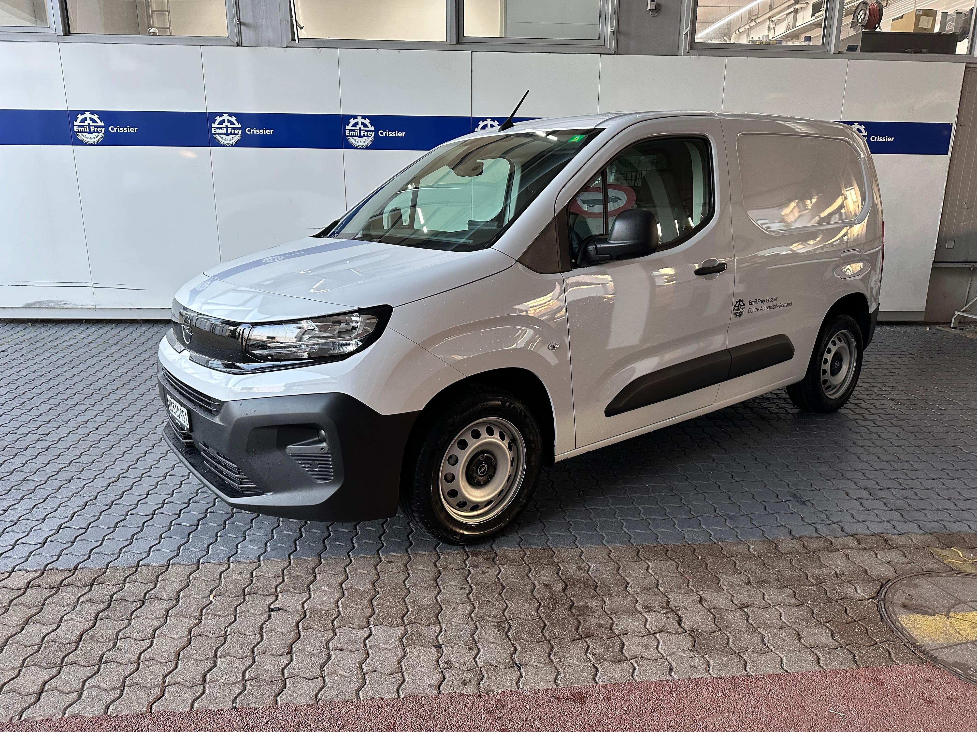 Opel -e Cargo 2.4 t Electric